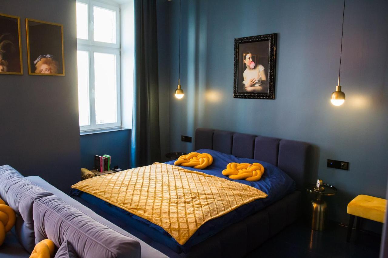 Mona Lisa By Rentoom Apartament *